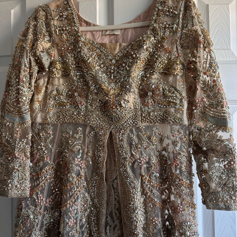 Pakistani/Indian bridal lengha - Picture 9 of 15